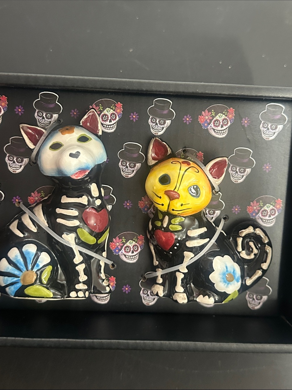 Blue sky clayworks Halloween dog and cat salt & pepper shakers set